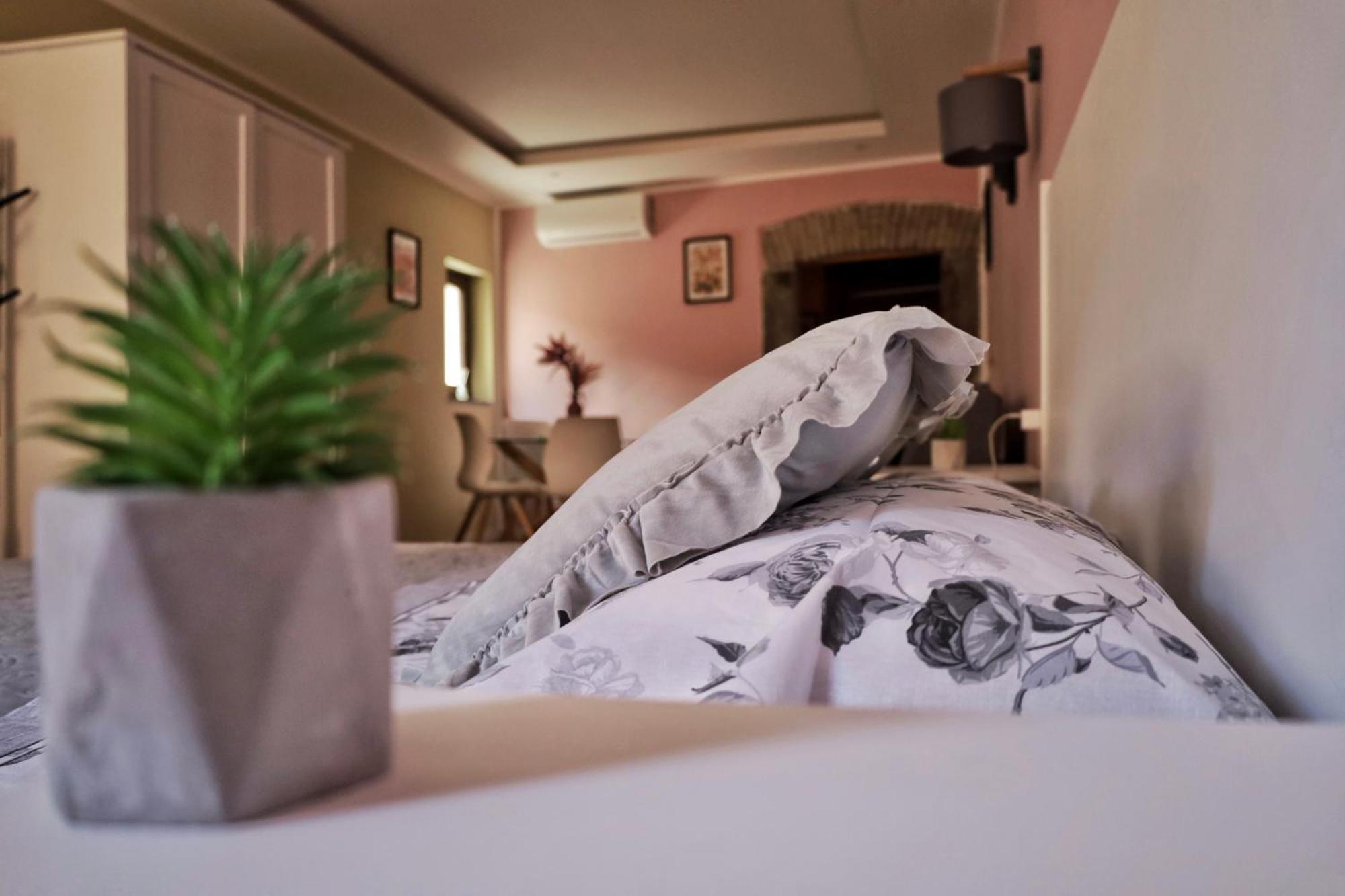 Residenza Del Sepale Lägenhet Viterbo Exteriör bild
